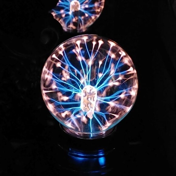 PLASMA BALL RADICAL Light Show at Your Fingertips BNIP - Picture 2 of 8